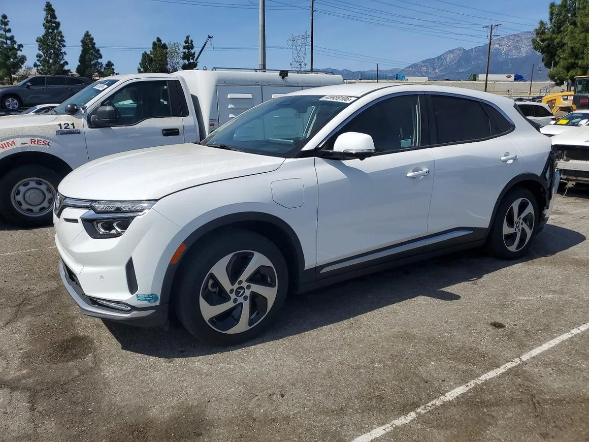 2025 VinFast VF 8 Eco, VIN RLLV1AEB1SH011232 — Auction photo 1 of 4