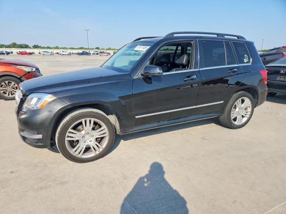 2013 Mercedes-Benz GLK 350, VIN WDCGG5HB3DG044708 — Front end
