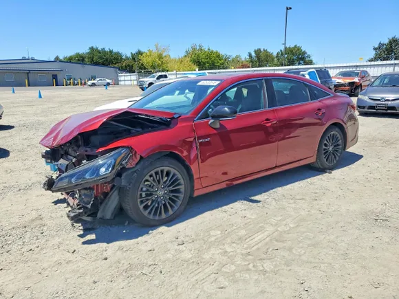 2020 Toyota Avalon Hybrid XSE, VIN 4T1E21FB6LU016582 — Front end