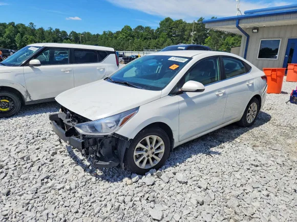 2022 Hyundai Accent SE, VIN 3KPC24A68NE176505 — Front end