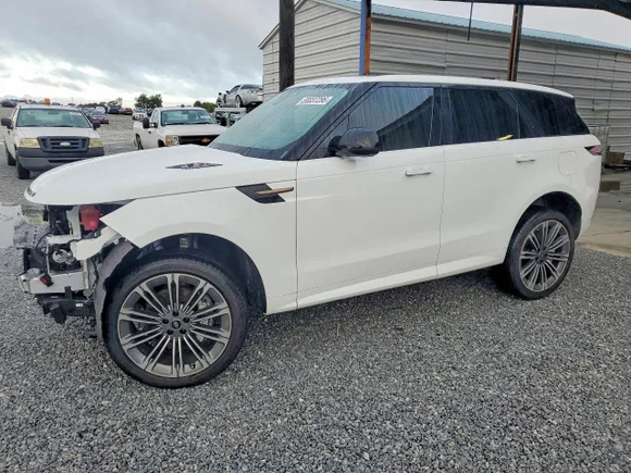 2025 Land Rover Range Rover Sport Dynamic SE, VIN SAL1L9E48SA498580 — Front end