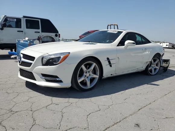2016 Mercedes-Benz SL 400, VIN WDDJK6FA5GF040931 — Rear end