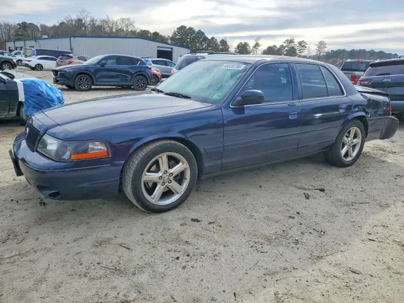 2003 Mercury Marauder, VIN 2MEHM75V43X668876 — Rear end