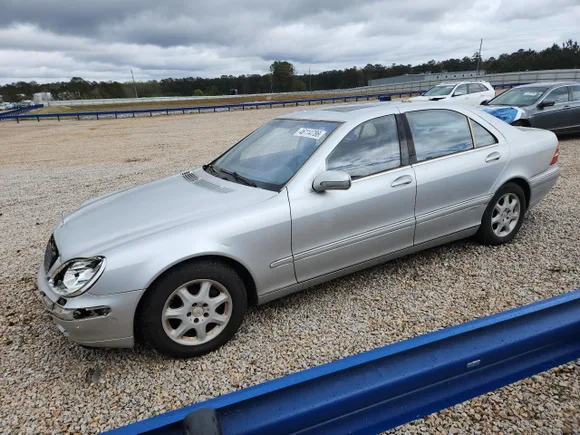 2002 Mercedes-Benz S 430, VIN WDBNG70J42A261355 — Front end