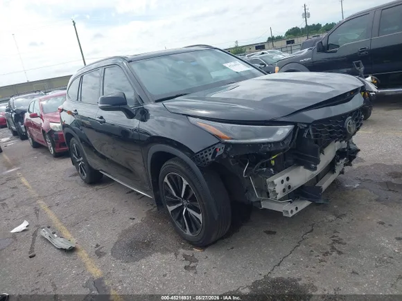 2021 Toyota Highlander XSE, VIN 5TDLZRAH7MS089256 — Front end