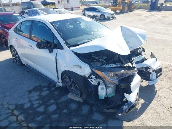 2020 Toyota Corolla SE, VIN 5YFS4RCE8LP054357 — Front end