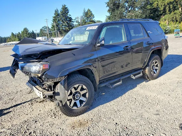 2019 Toyota 4Runner TRD Off Road Premium, VIN JTEBU5JR0K5633641 — Front end