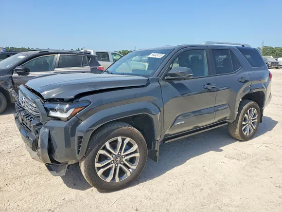 2025 Toyota 4Runner TRD Sport, VIN JTEVA5BR1S5041847 — Front end