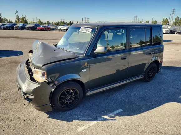 2005 Scion xB, VIN JTLKT324850183550 — Front end