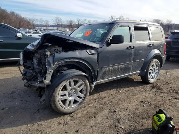 2011 Dodge Nitro SE, VIN 1D4PU2GK5BW586347 — Front end