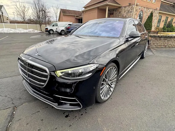 2022 Mercedes-Benz S 500, VIN W1K6G6DB3NA146520 — Minor dents and scratches