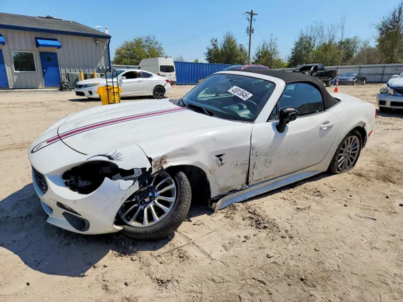 2019 FIAT 124 Spider Lusso, VIN JC1NFAEK6K0140980 — Front end