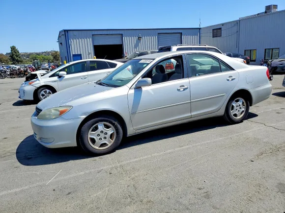2002 Toyota Camry LE, VIN 4T1BF32K82U541151 — Normal wear