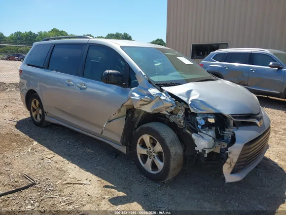 2018 Toyota Sienna LE, VIN 5TDKZ3DC0JS922139 — All over