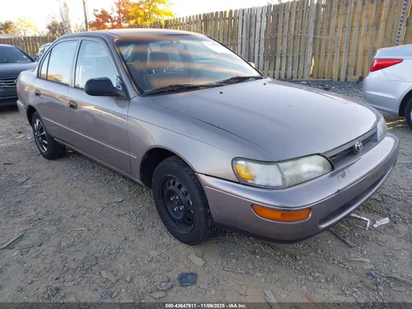 1995 Toyota Corolla, VIN 2T1AE04B5SC088781 — Front end