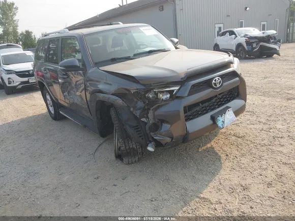2018 Toyota 4Runner Limited, VIN JTEBU5JR9J5515022 — Front end