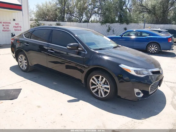 2015 Toyota Avalon XLE, VIN 4T1BK1EB3FU184009 — Side