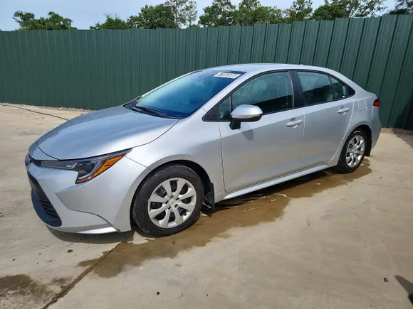 2026 Toyota Corolla LE, VIN 5YFB4MDE8TP362999 — Front end