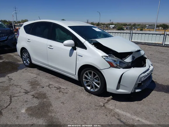 2017 Toyota Prius Five, VIN JTDZN3EU2HJ065802 — Front end