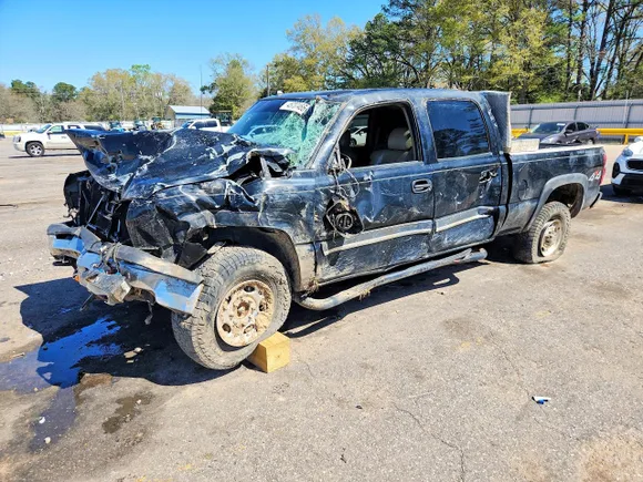 2004 Chevrolet Silverado 2500 LT, VIN 1GCGK23U94F105819 — Rollover