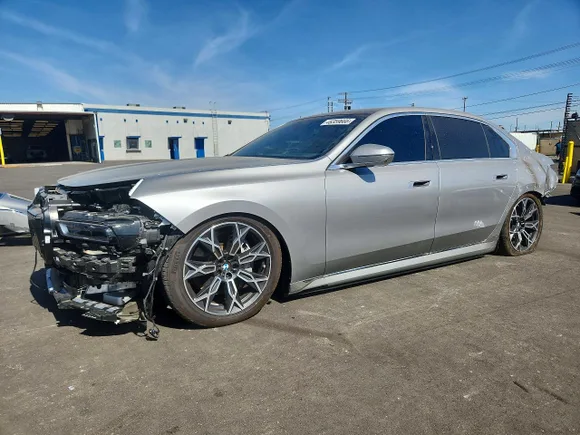 2025 BMW i7 eDrive50, VIN WBY43EJ03SCU58460 — Rear end