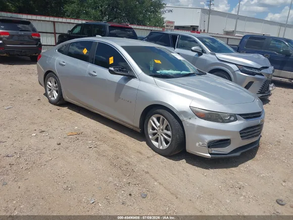 2016 Chevrolet Malibu LT, VIN 1G1ZE5ST9GF310158 — Side
