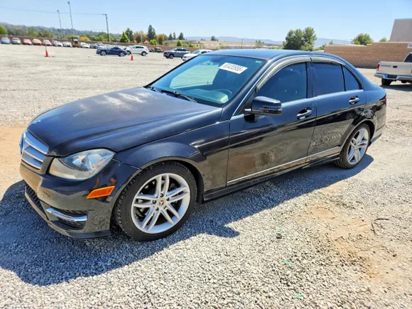 2013 Mercedes-Benz C 250 Sport, VIN WDDGF4HB0DA768464 — Minor dents and scratches