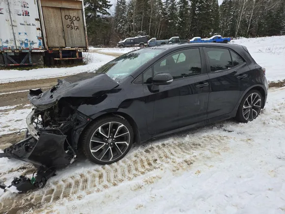 2019 Toyota Corolla SE, VIN JTNK4RBE3K3002817 — Front end
