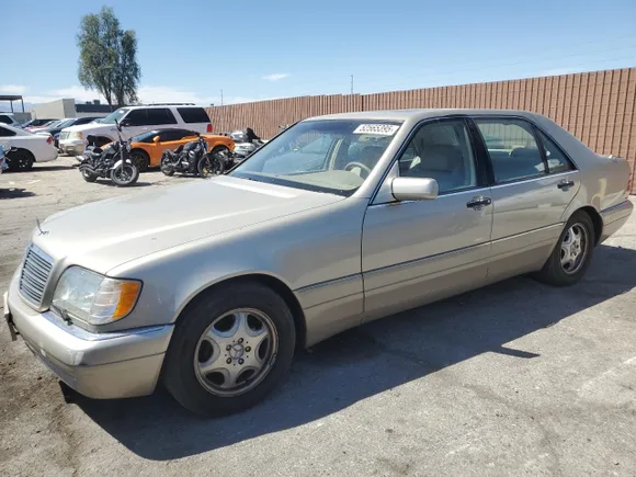 1997 Mercedes-Benz S 320/430/500, VIN WDBGA43GXVA365653 — Minor dents and scratches