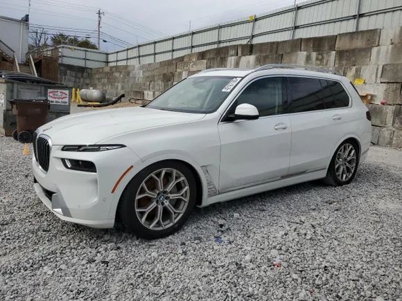 2024 BMW X7 xDrive40i, VIN 5UX23EM02R9S50015 — Missing or altered VIN