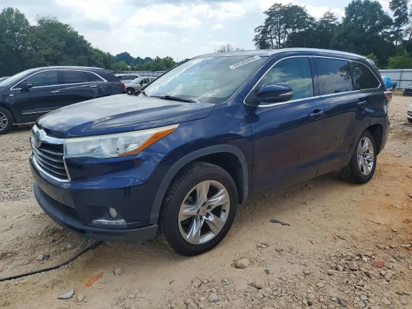 2015 Toyota Highlander Limited Platinum, VIN 5TDYKRFH4FS052798 — Rear end