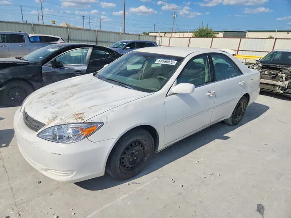 2004 Toyota Camry LE, VIN 4T1BE32K24U348659 — Normal wear