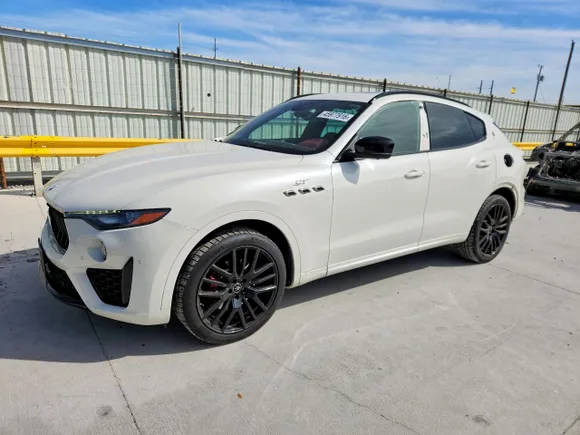 2022 Maserati Levante GT, VIN ZN661XUA1NX394219 — Vandalism