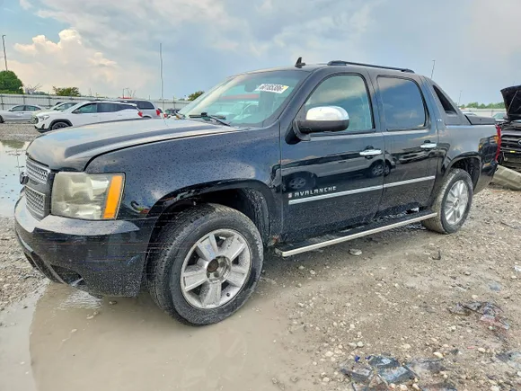 2009 Chevrolet Avalanche LTZ, VIN 3GNFK320X9G207725 — Front end