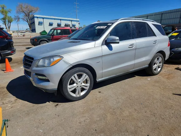 2012 Mercedes-Benz M 350, VIN 4JGDA5HB1CA036064 — Minor dents and scratches