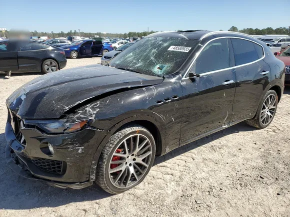 2017 Maserati Levante, VIN ZN661XUL4HX225995 — Roof