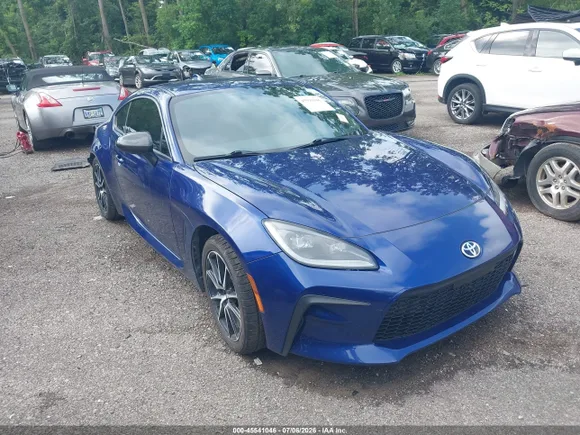 2022 Toyota 86, VIN JF1ZNBC18N8755324 — Side