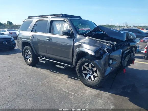 2019 Toyota 4Runner SR5, VIN JTEBU5JR6K5652808 — Front end