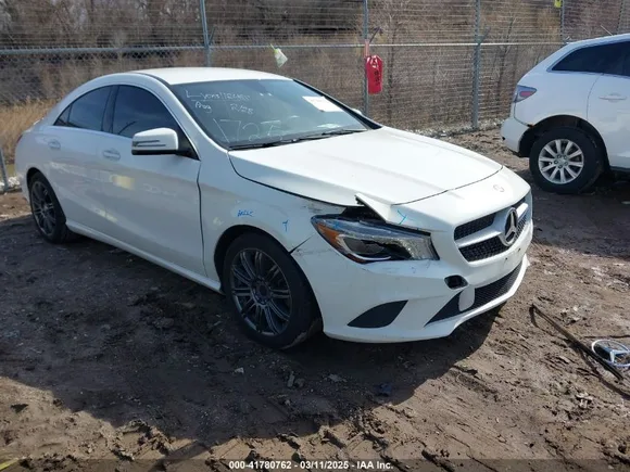 2015 Mercedes-Benz CLA 250, VIN WDDSJ4EB2FN190179 — Front end