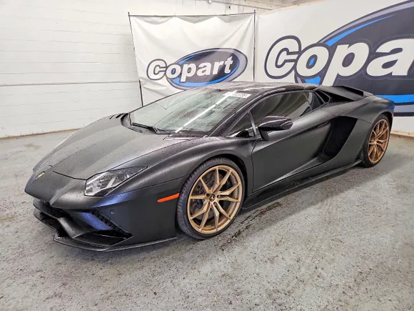 2018 Lamborghini Aventador S, VIN ZHWUV4ZD0JLA07069 — Minor dents and scratches