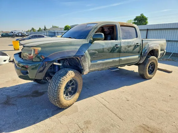 2005 Toyota Tacoma, VIN 5TELU42N95Z071609 — Interior fire