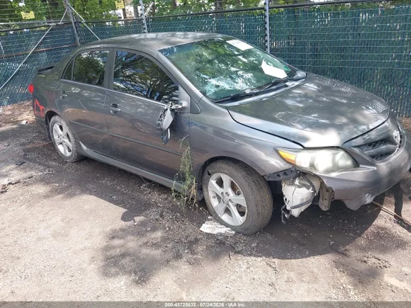 2013 Toyota Corolla LE, VIN 5YFBU4EE5DP197588 — Normal wear