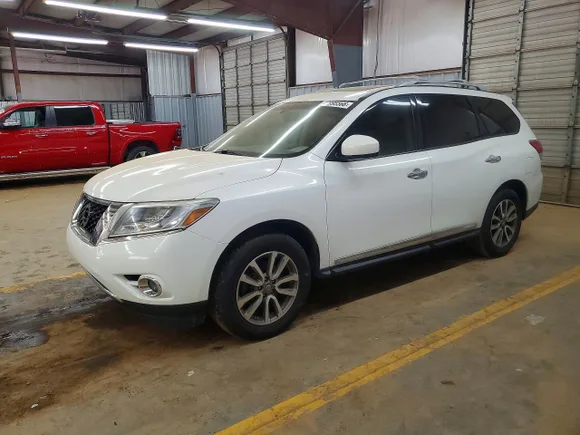 2013 Nissan Pathfinder SV, VIN 5N1AR2MM9DC671198 — Normal wear