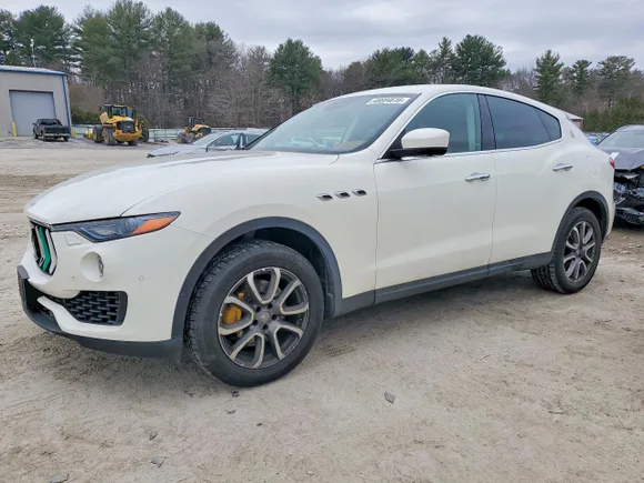 2017 Maserati Levante, VIN ZN661XUA4HX248093 — Undercarriage