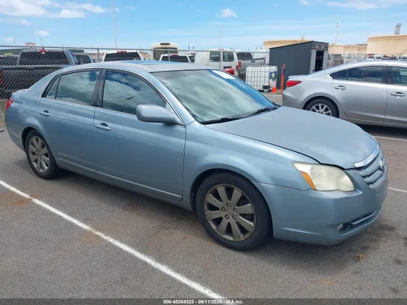 2005 Toyota Avalon Limited, VIN 4T1BK36B45U053101 — Normal wear