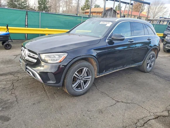 2020 Mercedes-Benz GLC 300, VIN WDC0G8EB6LF722797 — Minor dents and scratches