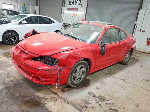 2003 Pontiac Grand Am GT1, VIN 1G2NV12E63C127221 — Front end