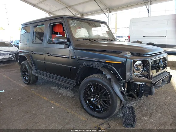 2026 Mercedes-Benz G G 580e, VIN W1NWM0AB7TX071182 — Front end