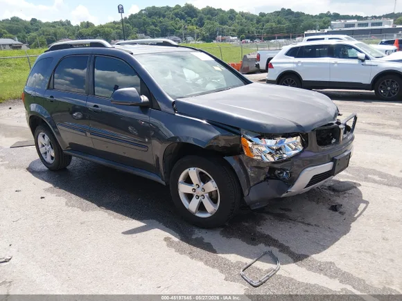 2009 Pontiac Torrent, VIN 2CKDL33F996214315 — Front end