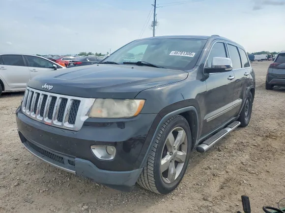 2013 Jeep Grand Cherokee Overland, VIN 1C4RJFCT3DC590020 — Rear end